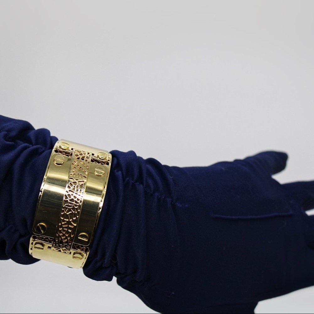 BCBGMaxAzria Cuff/Bracelet - Picture 2 of 2